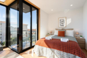 Host Wise - Gorgeous Bright Flat w Balcony